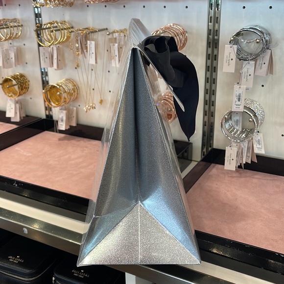 Kate Spade Gift Bag 
Glitter - Picture 12 of 16